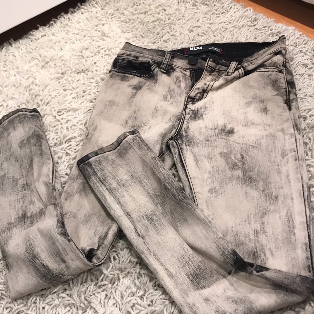 Acid wash jeans